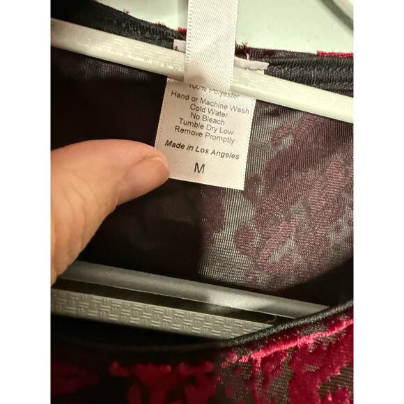 Lucy in the sky red and black velour floral mini dress - Picture 3 of 6